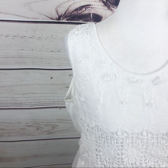 Solitaire Anthropologie White Embroidered Tank Top - Picture 4 of 8